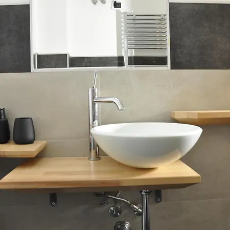 C - Design Bilo -m3- 8 Min Dal Duomo Apartament *