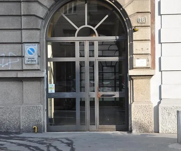 C - Design Bilo -m3- 8 Min Dal Duomo ミラノ