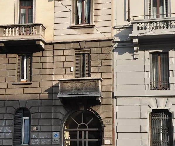 C - Design Bilo -m3- 8 Min Dal Duomo * Милан