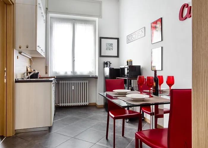 C - Design Bilo -m3- 8 Min Dal Duomo * ミラノ