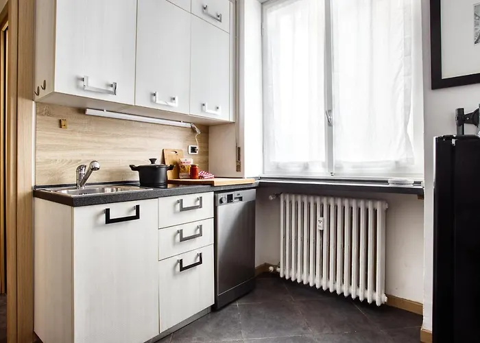 C - Design Bilo -m3- 8 Min Dal Duomo アパート ミラノ