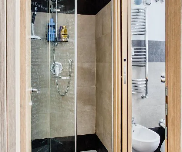 C - Design Bilo -m3- 8 Min Dal Duomo * ミラノ