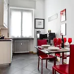 C - Design Bilo -m3- 8 Min Dal Duomo * Milan